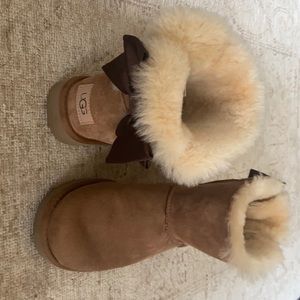 UGG Mini Bailey Boots Women's Size 7